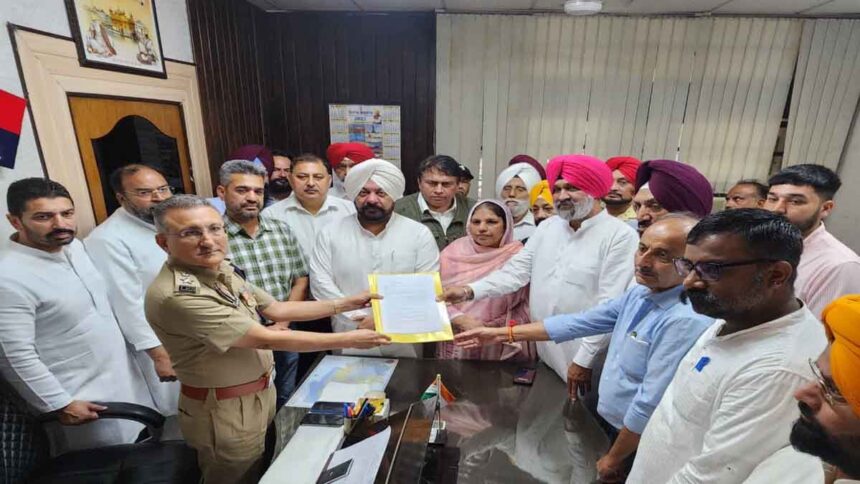 जालंधर में कांग्रेसी नेताओं ने AAP नेता की पुलिस कमिश्नर से की शिकायत