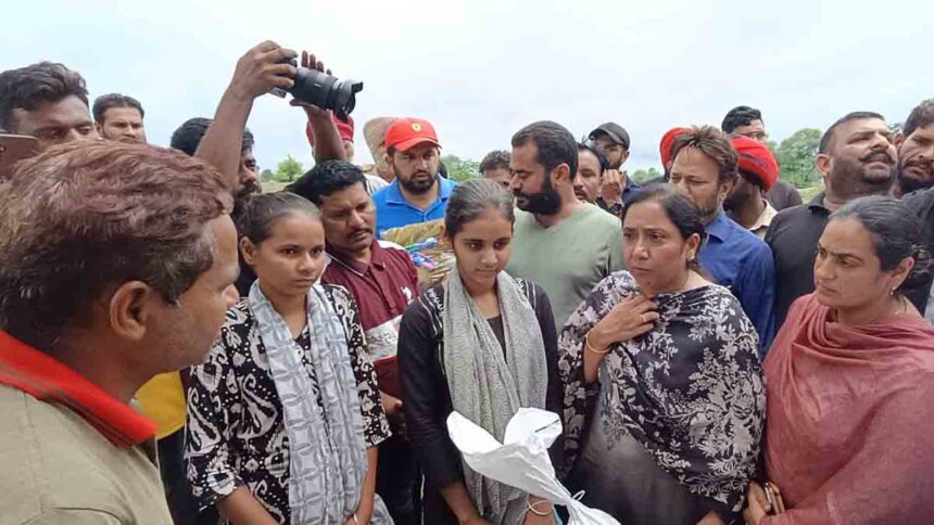 कैबिनेट मंत्री बलजीत कौर ने फाज़िल्का पहुंचकर राहत सामग्री वितरित किया