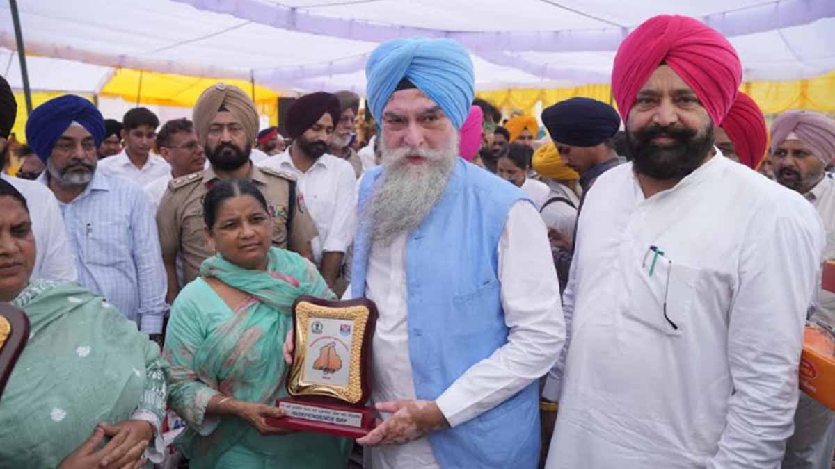 Kultar Singh Sandhwan hoisted the National Flag