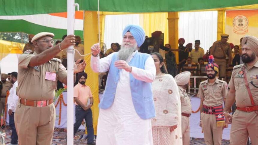 Kultar Singh Sandhwan hoisted the National Flag