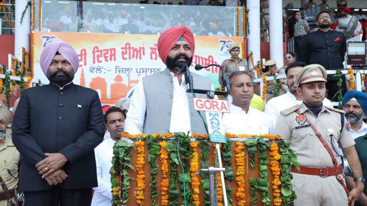 Laljit Singh Bhullar hoisted the national flag