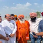 Mohinder Bhagat reached the flood affected area