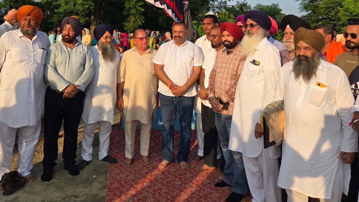 Jalandhar News: पूर्व सांसद सुशील रिंकू ने आदमपुर के गांव डरोली कलां में गुग्गा नोवी और सलाना छिंज मेले में शिरकत की