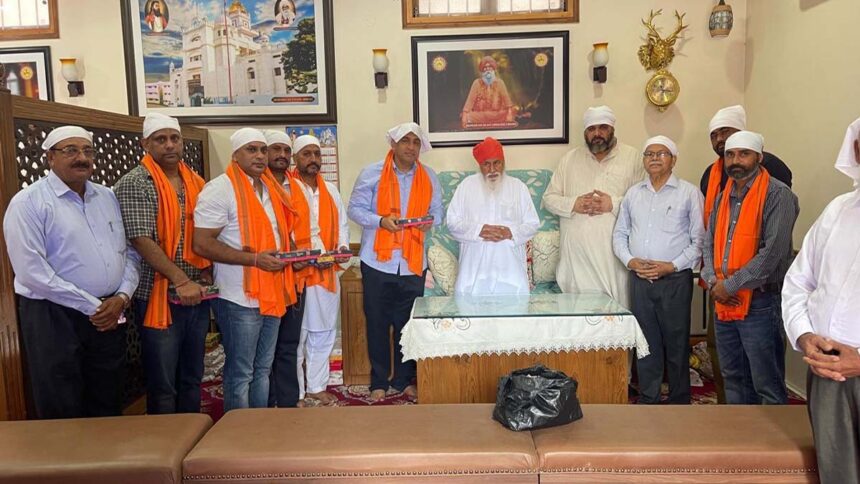 डेरा सचखंड बल्लां में नतमस्तक हुए नितिन कोहली