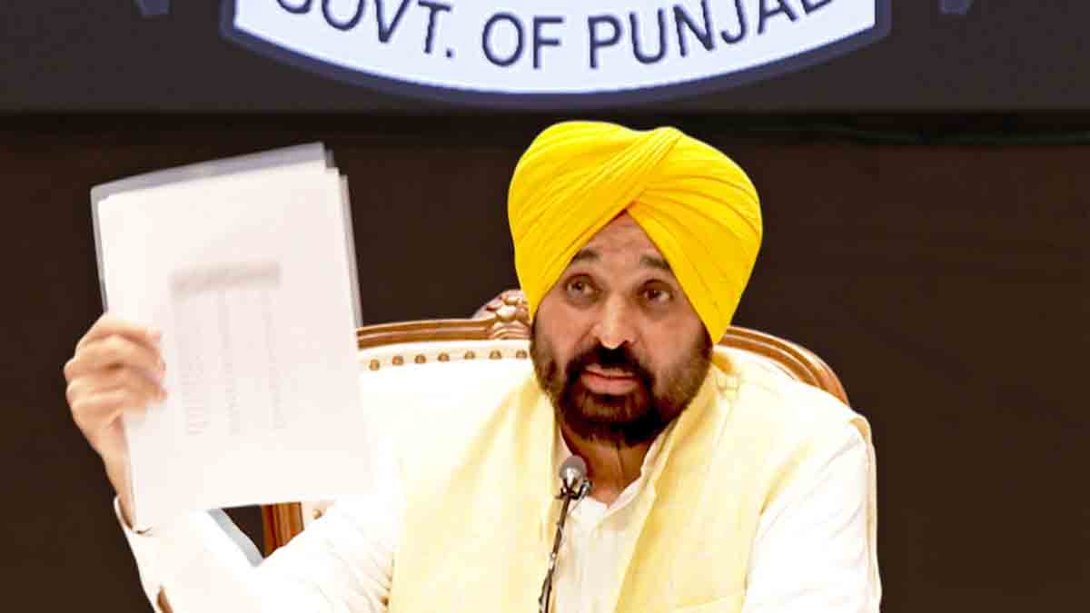 बाढ़ प्रभावित गांव 10 दिनों में गार एवं मलबे से मुक्त होंगे- CM भगवंत मान