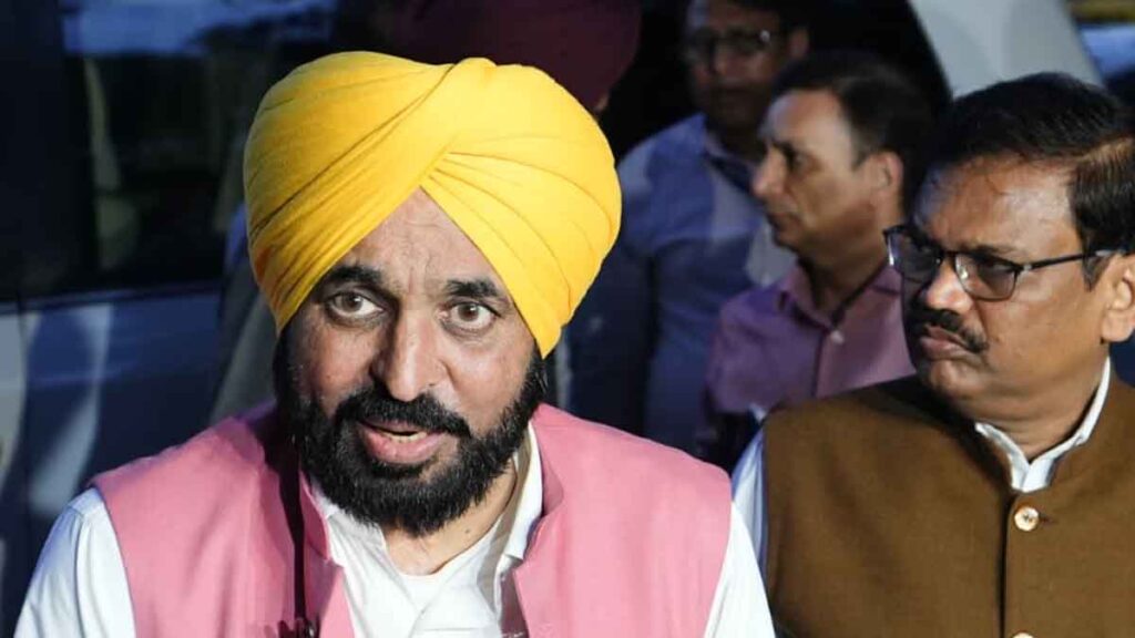 Punjab News: मुख्यमंत्री भगवंत मान ने अमित शाह से मिलकर बाढ़ प्रभावित पंजाब के लिए विशेष पैकेज की मांग की