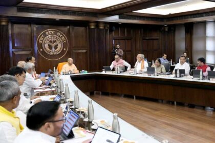 योगी सरकार का बड़ा फैसला, आउटसोर्स कर्मियों की अब होगी सीधी भर्ती, कैबिनेट में कई प्रस्तावों पर लगी मुहर