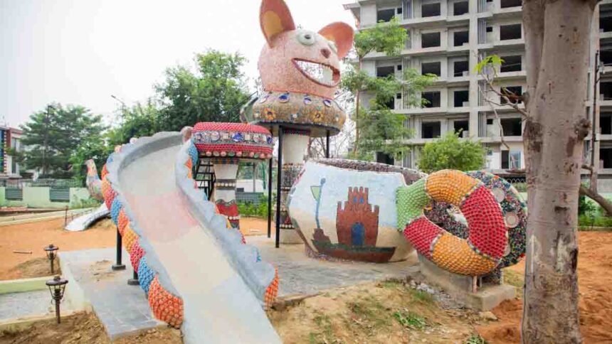योगी सरकार का दुनिया का पहला सिरेमिक वेस्ट से बना 'अनोखी दुनिया' पार्क डिज्नी वर्ल्ड और जुरासिक पार्क को देगा मात
