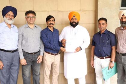 Gurdaspur University contributes Rs 3.5 lakh for flood relief work