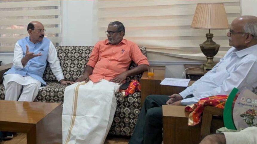 A delegation from the Kerala government met with Mohinder Bhagat