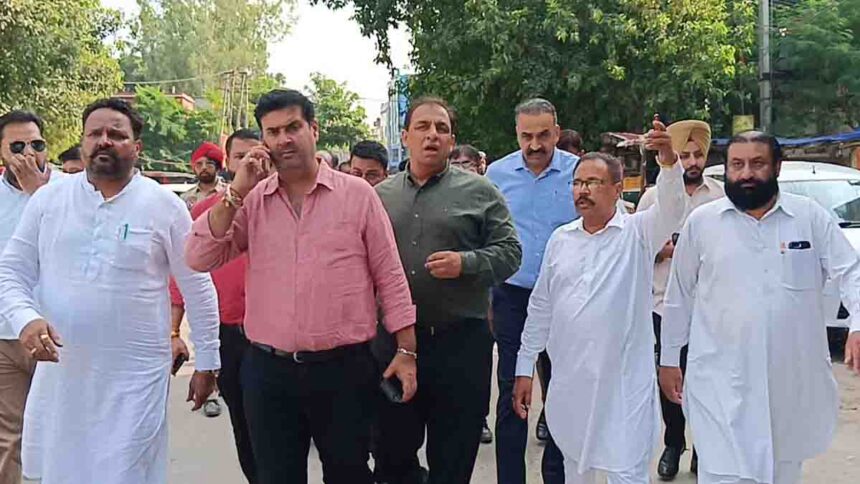 मेयर वनीत धीर का ताबड़तोड़ निरीक्षण, निगम अफसरों को दिया 2 महीने का अल्टीमैटम