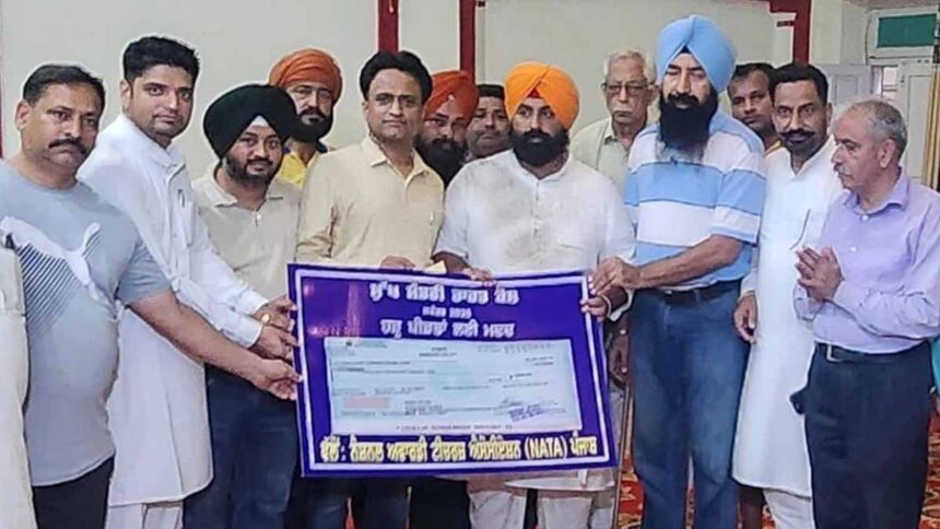 NATIONAL AWARDEE TEACHERS DONATE ₹1.25 LAKH FOR FLOOD RELIEF TO MARK TEACHER'S DAY