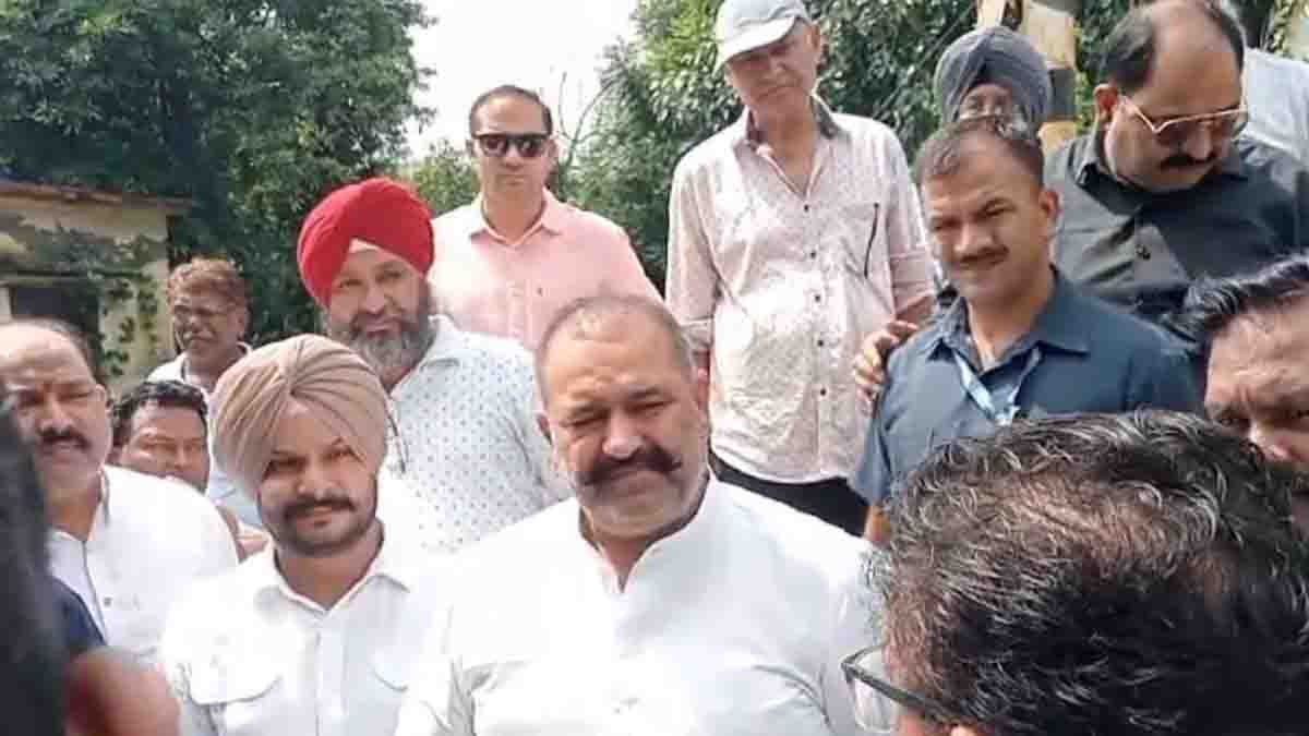 पूर्व सांसद सुशील रिंकू पहुंचे अर्बन एस्टेट, कहा- बंद हुआ C-7 रेलवे फाटक दोबारा खुलेगा, नया अंडरपास भी बनेगा