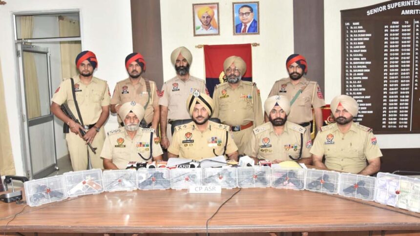 भारी मात्रा में हथियार बरामद