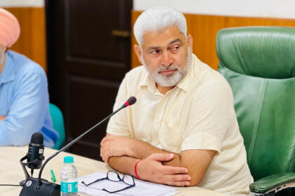 मंत्री लाल चंद कटारूचक्क