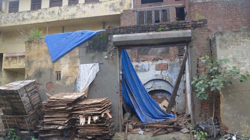 पंजाब में आनंद महिंद्रा का पुश्तैनी घर ढहा