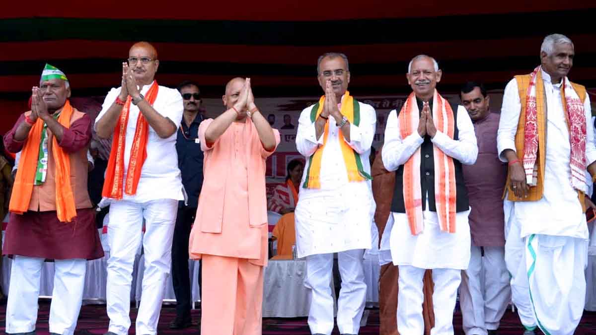 बिहार के सिवान में गरजे यूपी के मुख्यमंत्री योगी आदित्यनाथ