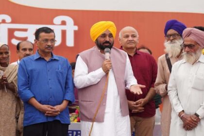CM Mann and Arvind Kejriwal launched the CMr's Pilgrimage Scheme