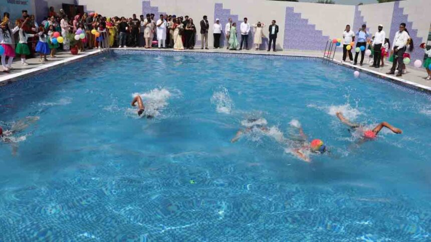 डिप्स चैन इंस्टीट्यूशंस का विद्यार्थियों को विश्व स्तरीय सुसज्जित स्विमिंग पूल्स का तोहफा