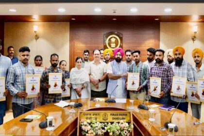 Hardeep Singh Mundian hands over appointment letters to newly appointed employees