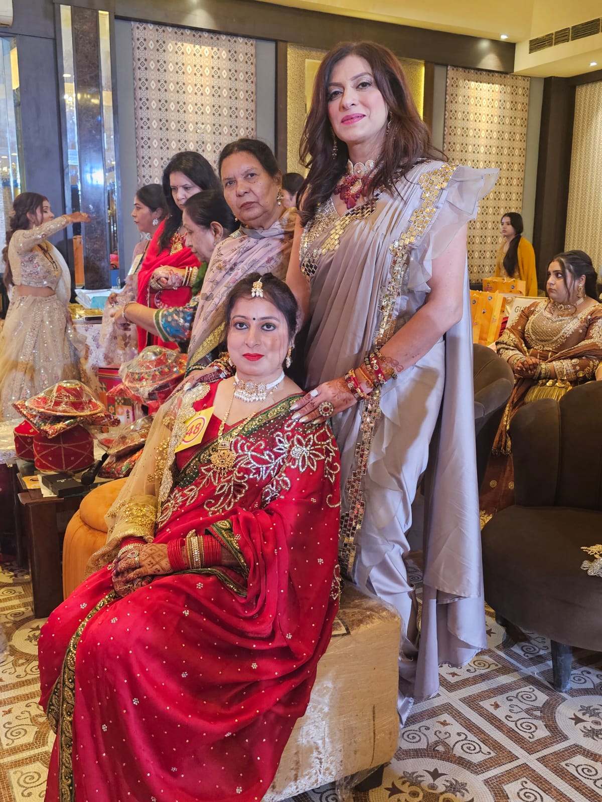 Karwa Chauth: आर्थोनोवा अस्पताल के सहयोग से महिलाओं ने धूमधाम से मनाया करवाचौथ का त्यौहार