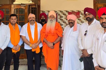 पूर्व सांसद सुशील रिंकू ने डेरा बाबा लालनाथ जी भगवान वाल्मीकि योग आश्रम में टेका मत्था