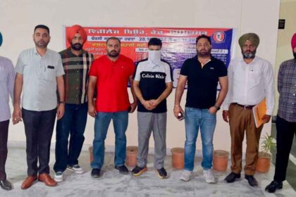 Vigilance Bureau nabs Wasika Navees while accepting a bribe