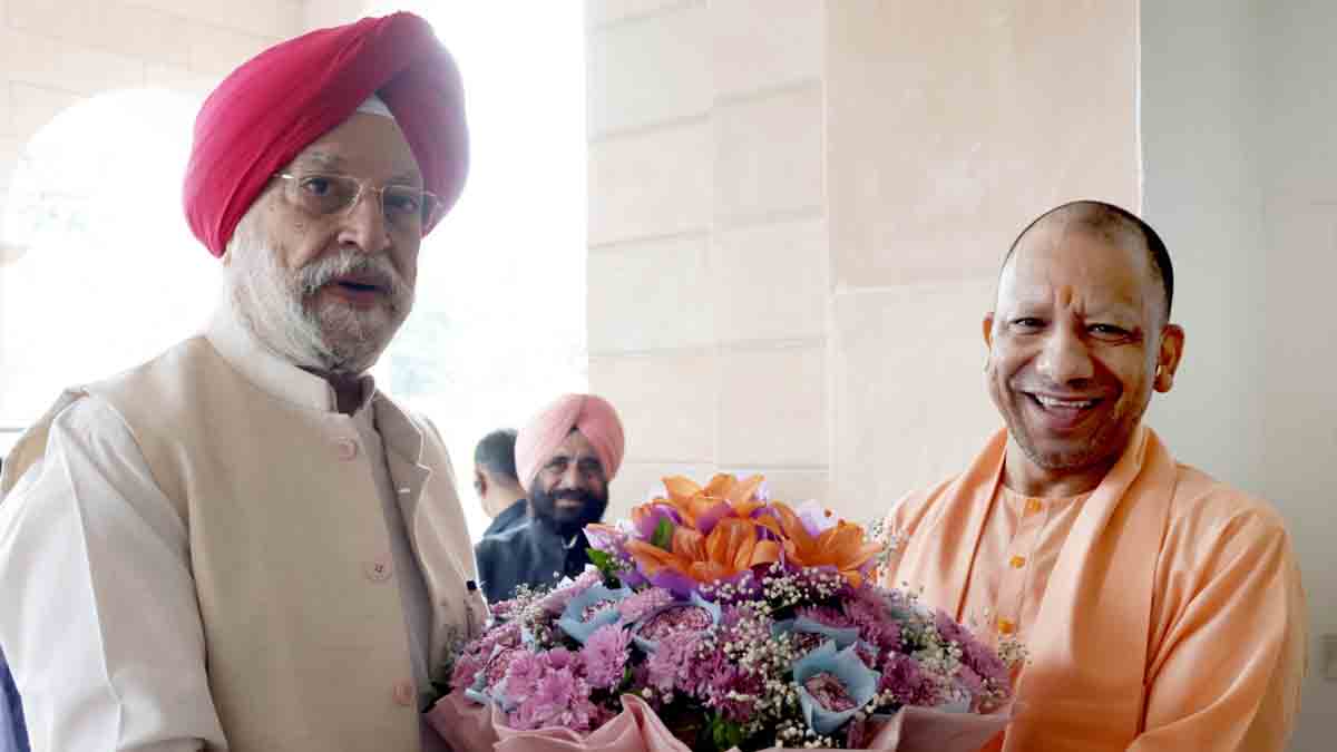 Yogi Adityanath and Hardeep Puri