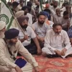 जालंधर DC ऑफिस के बाहर किसानों ने किया प्रदर्शन