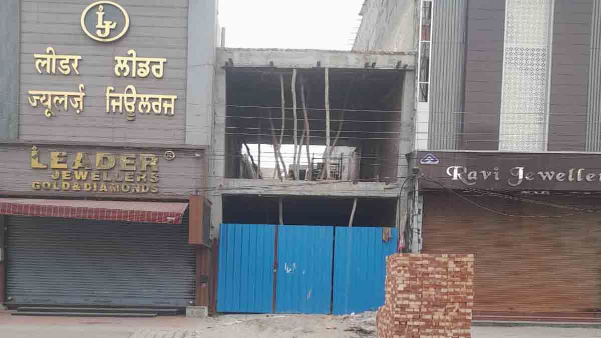 illegal Shops Near MCJ