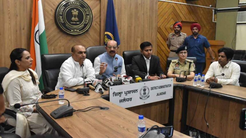 कैबिनेट मंत्री मोहिंदर भगत ने जिला वासियों को लाइट एंड साउंड शो में शामिल होने का दिया न्योता