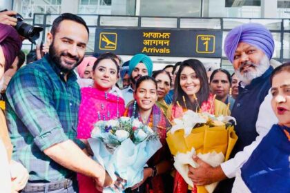 पंजाब सरकार ने क्रिकेट खिलाड़ी अमनजोत कौर और हरलीन देओल का किया स्वागत