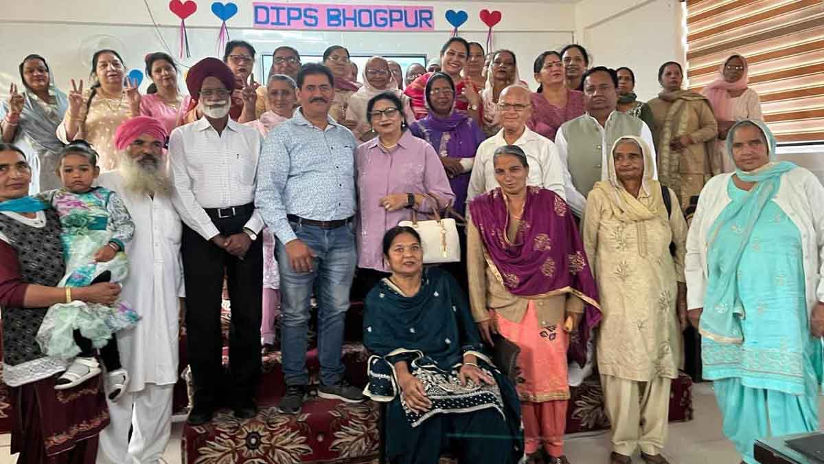 Dips celebrates the affection of grandparents