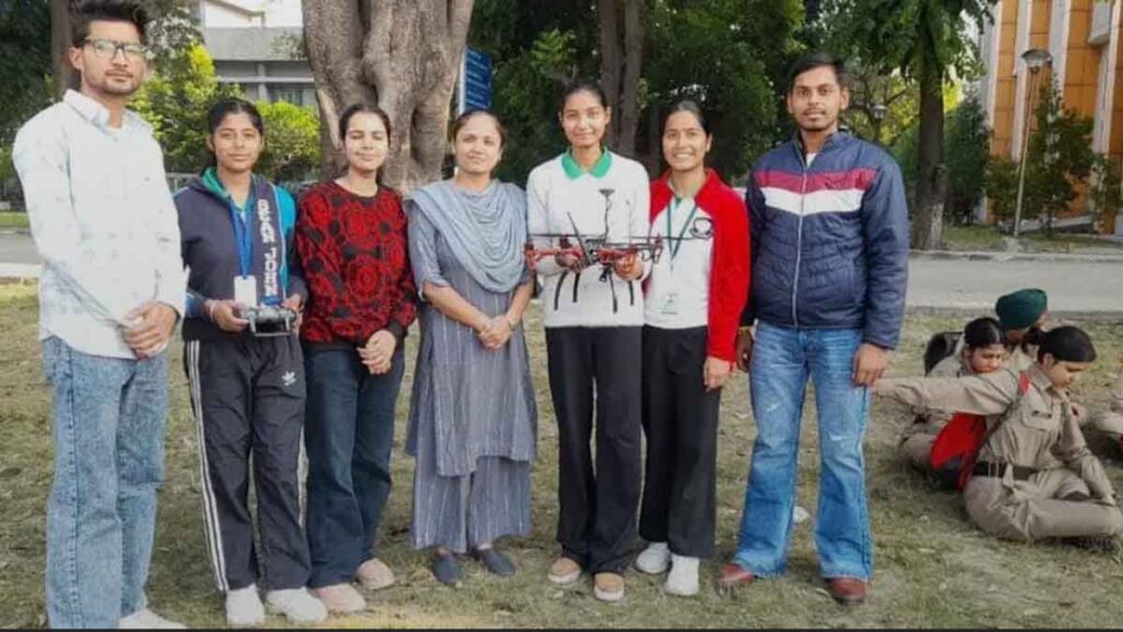 Jalandhar News: सेंट सोल्जर कॉलेज के NCC कैडेट्स ने ड्रोन तकनीक और अनुप्रयोगों पर बूट कैंप में लिया भाग Jalandhar News: सेंट सोल्जर कॉलेज के NCC कैडेट्स ने ड्रोन तकनीक और अनुप्रयोगों पर बूट कैंप में लिया भाग