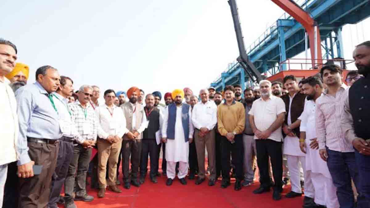 ON PARKASH PURAB OF SRI GURU NANAK DEV JI, CM DEDICATES SHAHPUR KANDI DAM PROJECT TO PEOPLE