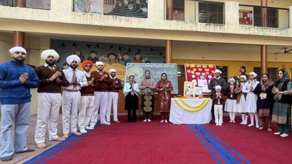 St. Soldier News: सेंट सोल्जर ग्रुप ने बड़ी श्रद्धा के साथ मनाया श्री गुरु तेग बहादुर जी का 350वां शहीदी दिवस St. Soldier News: सेंट सोल्जर ग्रुप ने बड़ी श्रद्धा के साथ मनाया श्री गुरु तेग बहादुर जी का 350वां शहीदी दिवस