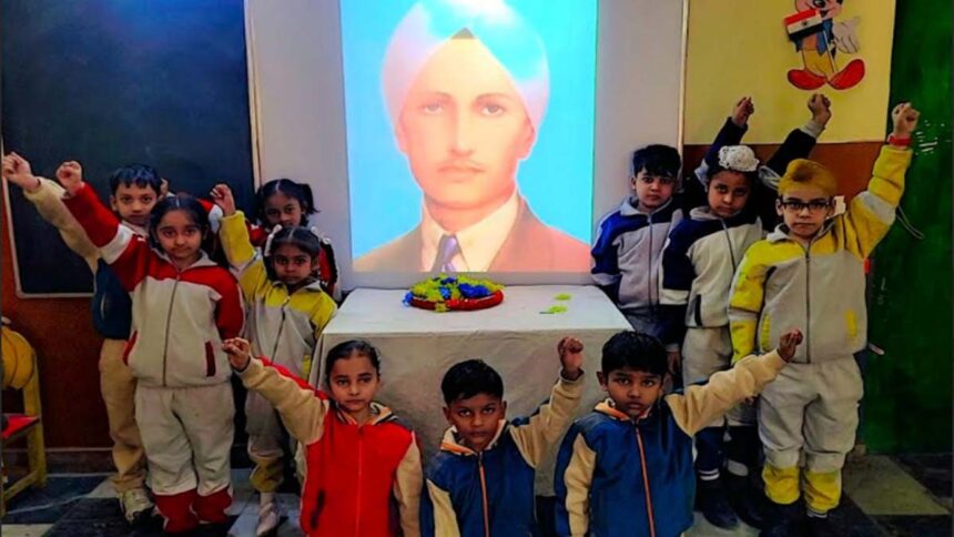 St. Soldier Group paid emotional tribute to Martyr Kartar Singh Sarabha