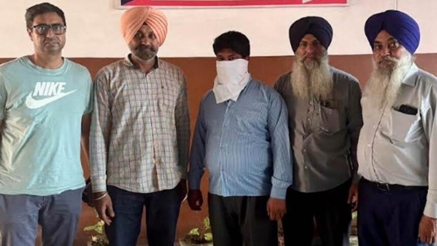 Vigilance Bureau arrested a forest department employee