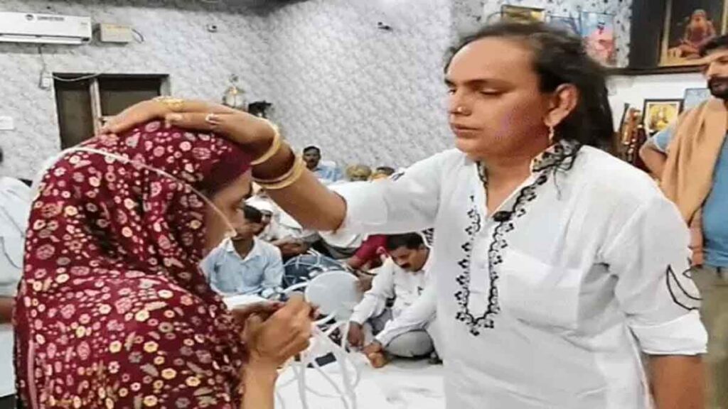 Punjab News: पंजाब में बाबा का VIDEO वायरल, महिला की ऑक्सीजन की नली उतरवाई, तबीयत बिगड़ने पर बोला-आज रास्ता नहीं दिखा
