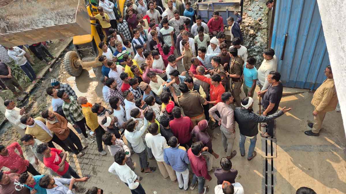 Noida Building Collapsed
