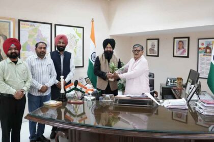 Chairman of Punjab Scheduled Caste Commission calls on Governor