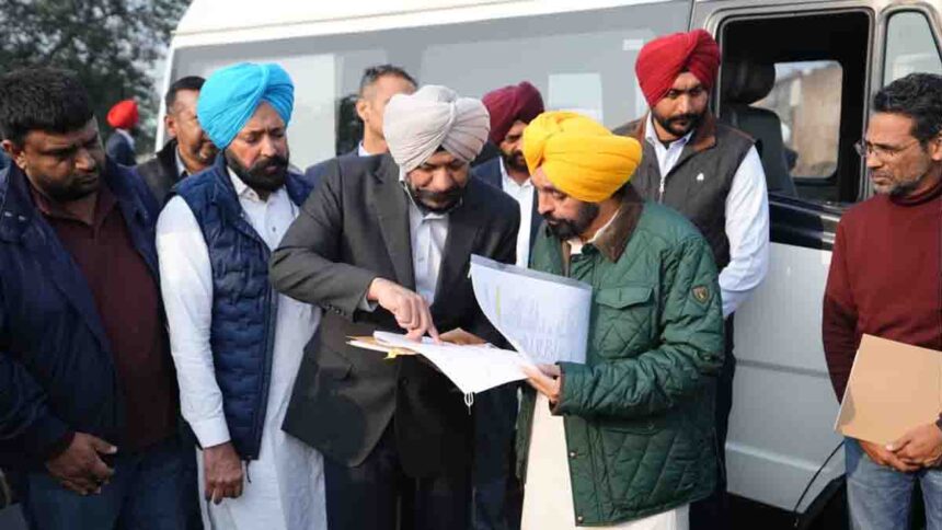 सीएम भगवंत मान का बड़ा एक्शन, ठेकेदार को शो-काज नोटिस, पेमेंट रोकने के आदेश