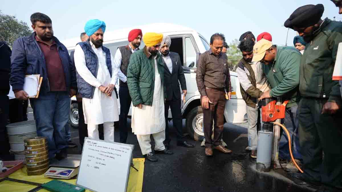 सीएम भगवंत मान का बड़ा एक्शन, ठेकेदार को शो-काज नोटिस, पेमेंट रोकने के आदेश