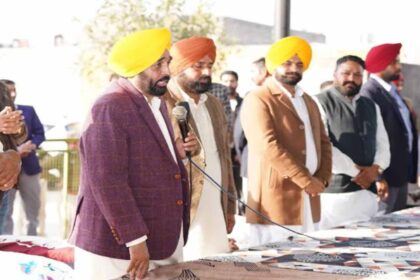 The Chief Minister appealed to the villages to rise above factionalism