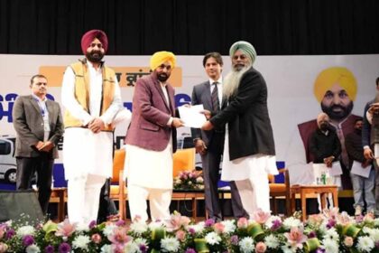 CM Mann handed over mini-bus permits