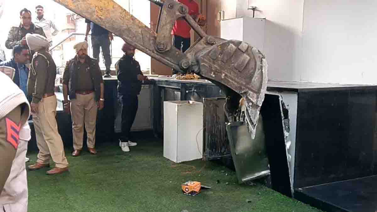 Jalandhar Municipal Corporation Action Bansal Sweet Shops News