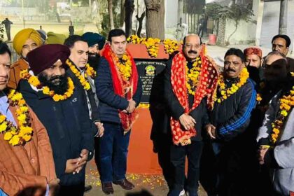 Mohinder Bhagat and Mayor Vineet Dheer inaugurated the development projects