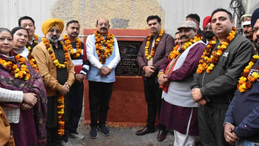 Mohinder Bhagat laid foundation stone for sewerage project