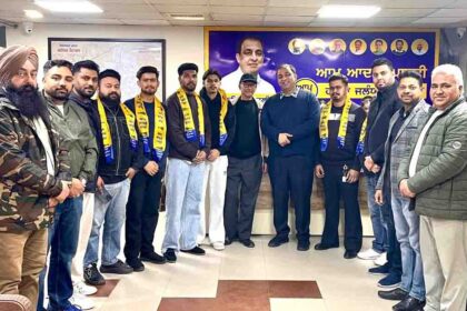 नितिन कोहली से प्रेरित होकर जालंधर के वार्ड-65 और 66 में आधा दर्जन युवा AAP में शामिल