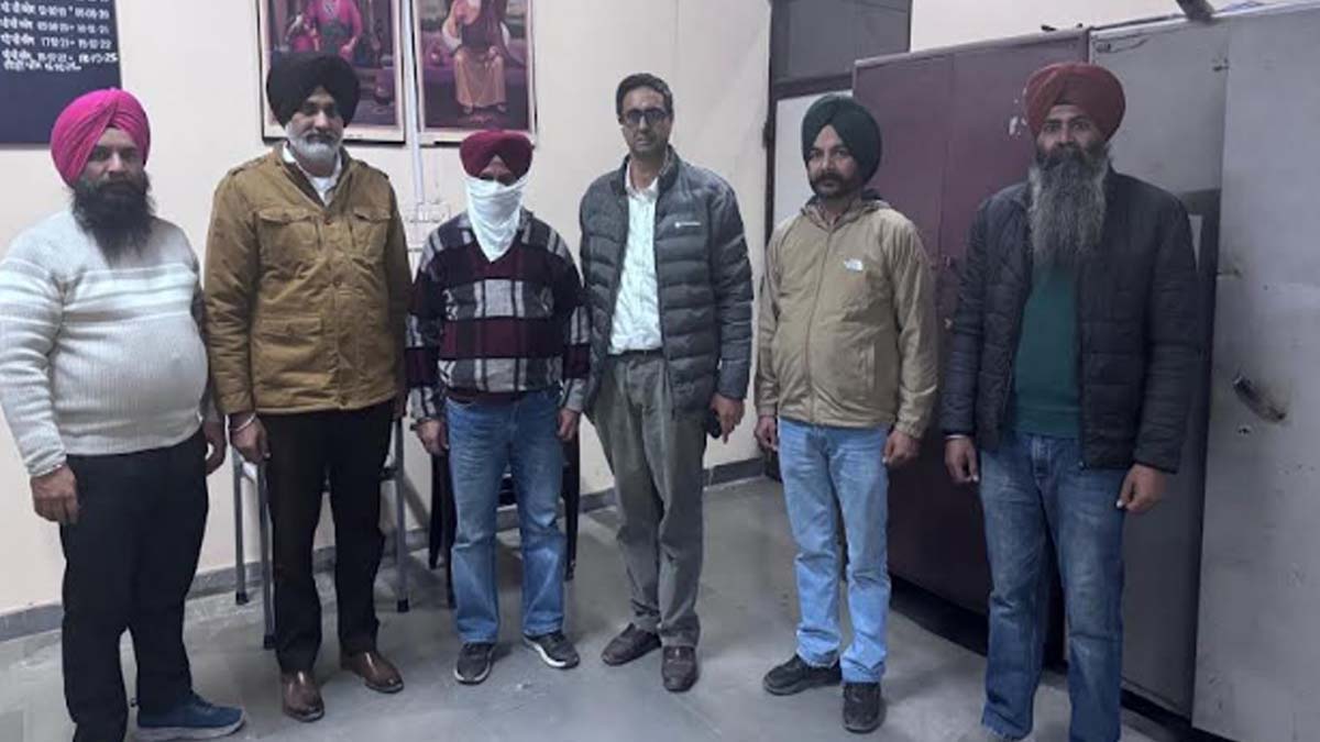 Punjab: विजिलेंस का एक्शन, रिश्वत लेता पटवारी रंगे हाथों किया काबू